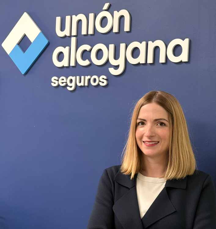 Alba Garcia de Unión Alcoyana y el Colegio de Mediadores de Castellón